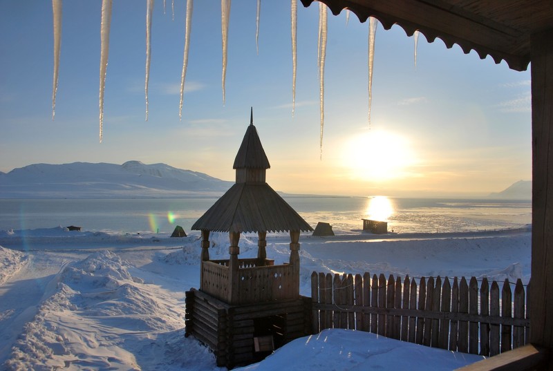 Mit dem Schneemobil zur russischen Siedlung Barentsburg