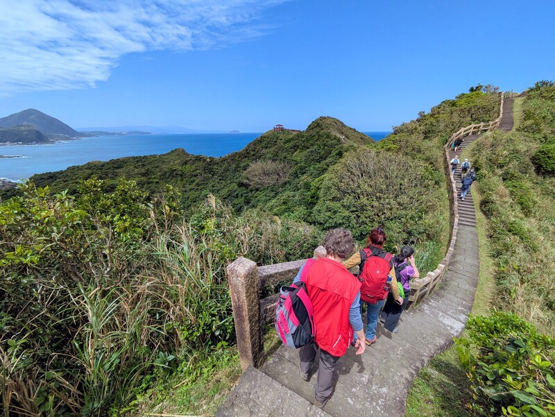 Zugfahrt zwischen Bergen und Meer sowie Wandern in der Taroko-Schlucht