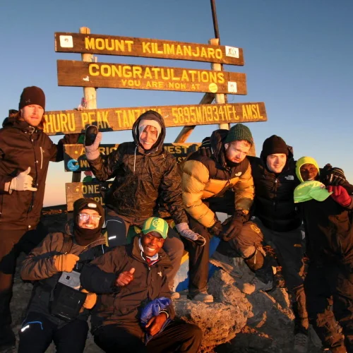 Kilimanjaro-Besteigung mit Ausklang bei der Chemka-Quelle
