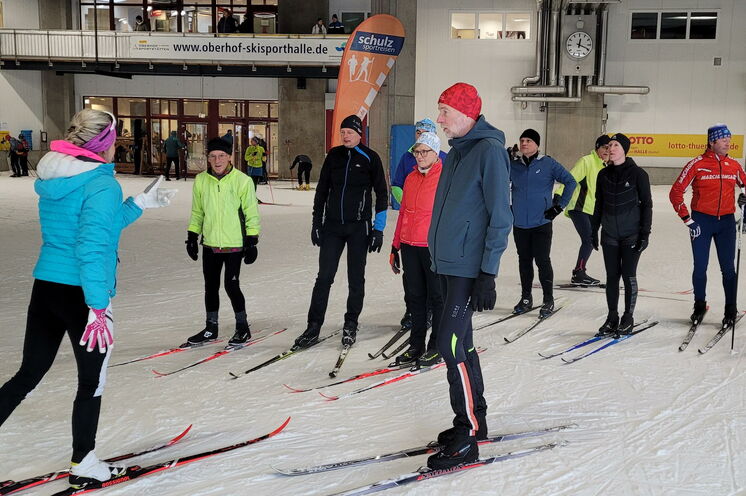Sowohl im klassischen Stil als auch in der Skatingtechnik konnten unsere Teilnehmer an verschiedenen kostenfreien Skikursen teilnehmen