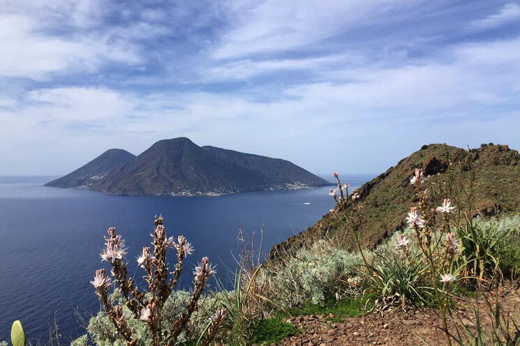 Sizilien Liparische Inseln Erlebniswandern Mit Inselhupfen Schulz Aktiv Reisen