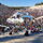 Mehrere Zehntausend Zuschauer empfangen die Läufer im antiken Olympiastadion