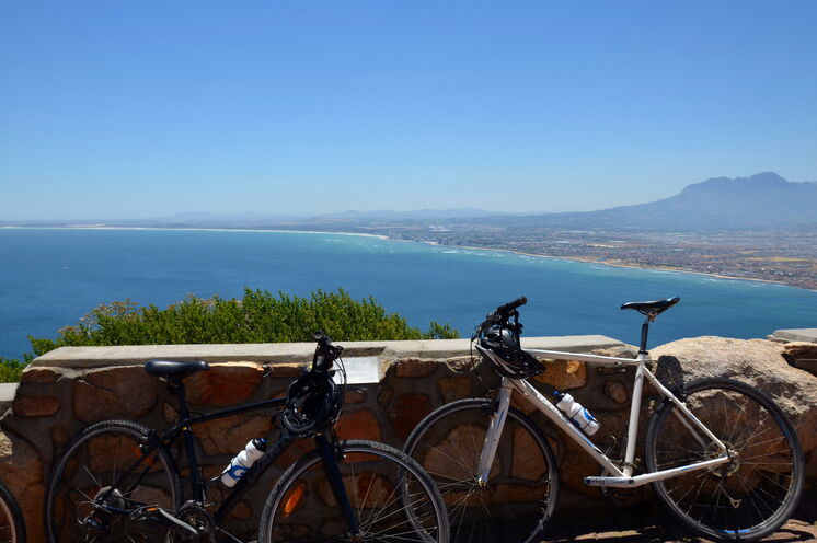 Spektakuläre Panoramen begleiten Sie während Ihrer Fahrradtouren.