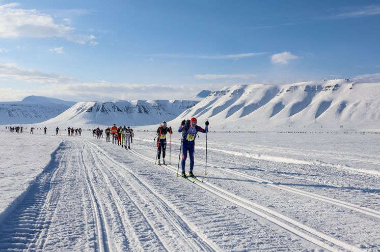 Willkommen in der Arktis zum nördlichsten Skimarathon der Welt.