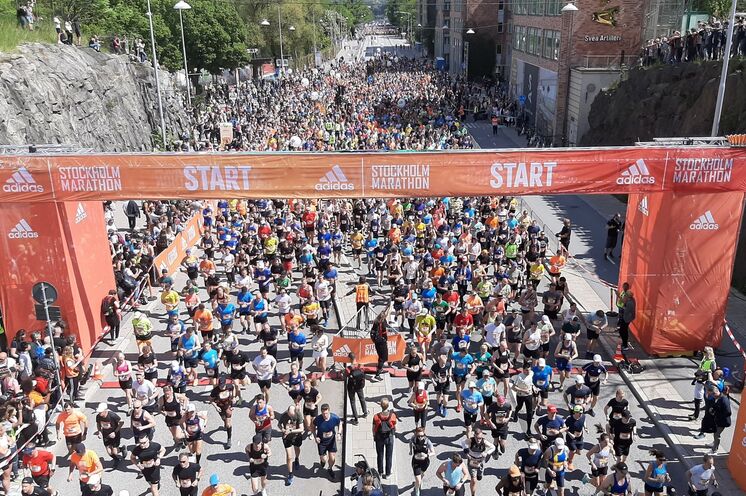 der Marathon -  über 15.000 Marathonis starten in 3 Blöcken