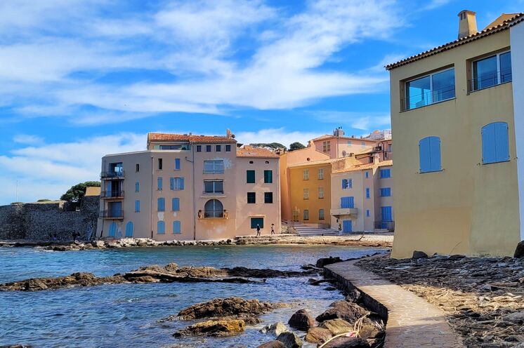 Saint-Tropez kann nicht nur Jet Set Hochburg sondern auch einfach ein malerisches Fischerdorf sein
