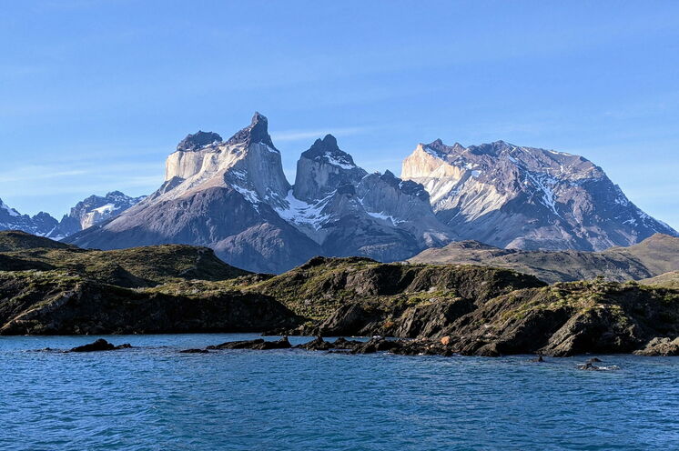 An zwei Tagen erkunden Sie den bekanntesten Nati onalpark Chiles, den Torres del Paine