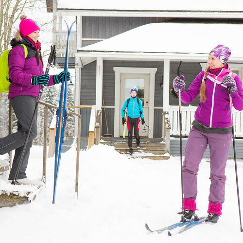 Skischule von Gasthaus zu Gasthaus 