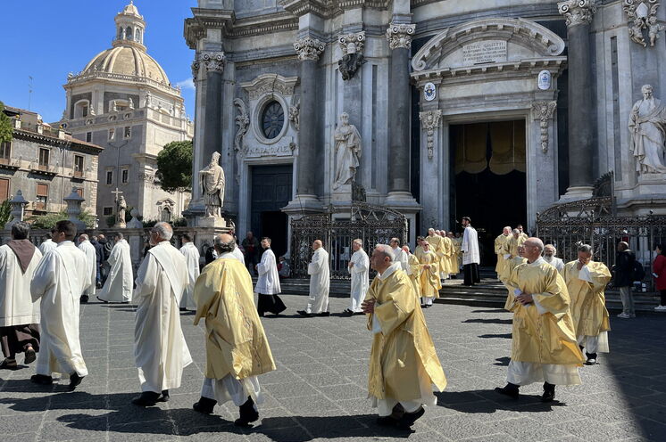 Kirchen-Prozession in Catania