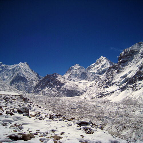 „Die fünf Schätze des großen Schnees“ - Geheimtipp Kanchenjunga 