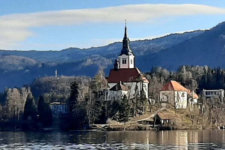 Eine attraktion schlechthin: die Inselkirche inmitten vom Bleder See