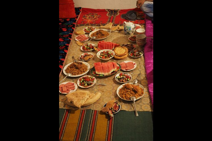 Ein reich gedeckter Tisch ist Ihnen bei den gastfreundlichen Pamir-Völkern gewiss!