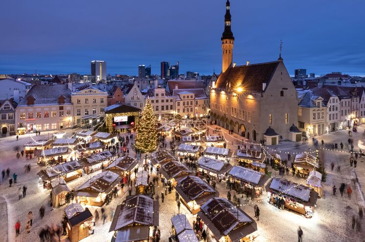 Berühmt und geliebt, der Weihnachtsmarkt auf dem Rathausplatz in der Regel von Ende November bis Anfang Januar