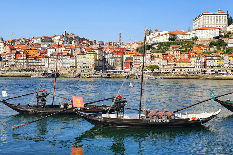 Auf unserer City Tour entdecken Sie Porto auch vom Wasser aus auf einer Bootstour