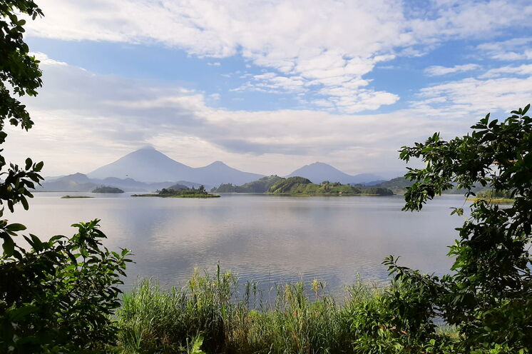 Panorama am Lake Mutanda 